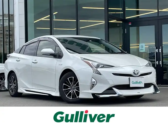 新着情報“プリウスS”2016年式ホワイトパールクリスタルシャイン入荷しました！