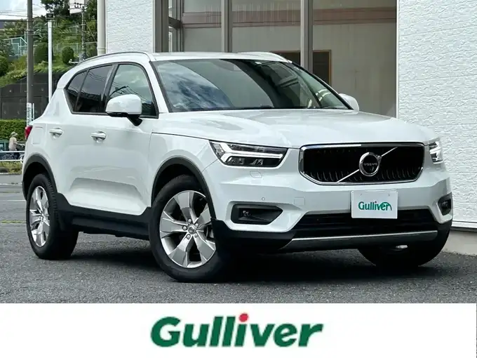 新着情報“ＸＣ４０T4 AWD モメンタム”2020年式アイスホワイト入荷しました！