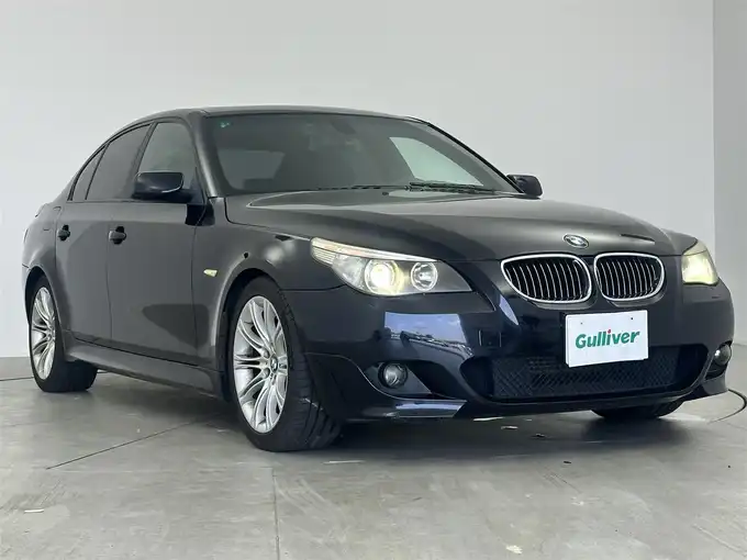 新着情報“５シリーズ525i Mスポーツパッケージ”2006年式紺入荷しました！