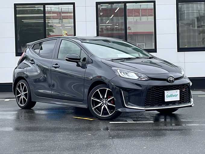 新着情報“アクアGRスポーツ”2023年式ダークグレー入荷しました！