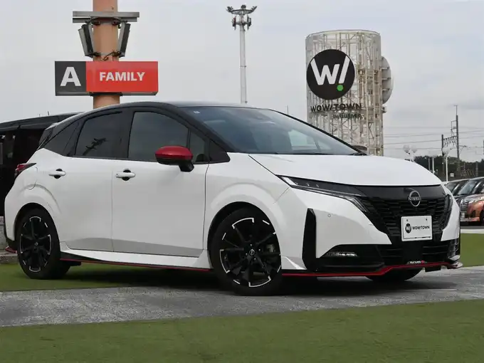 新着情報“オーラニスモ”2022年式ピュアホワイトパール / スーパーブラック 2トーン入荷しました！