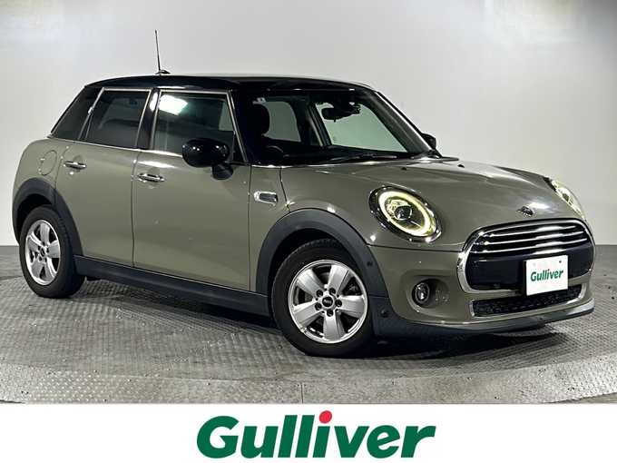 新着情報“ＭＩＮＩクーパー”2020年式エメラルドグレー入荷しました！