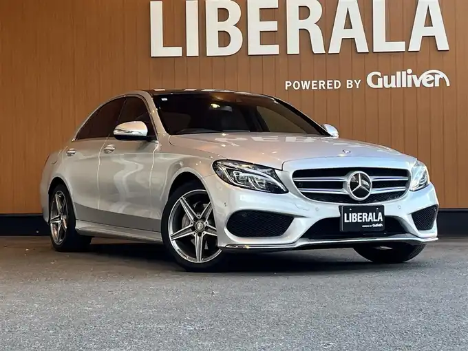 新着情報“ＣクラスC200アバンギャルド AMGライン”2015年式シルバー入荷しました！