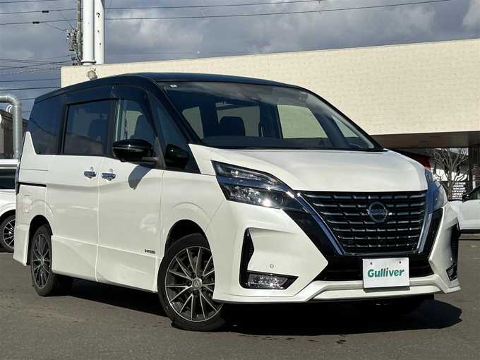 新着情報“セレナハイウェイスターV”2020年式ブリリアントホワイトパール 2トーン入荷しました！