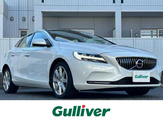 新着情報“Ｖ４０D4 インスクリプション”2017年式アイスホワイト入荷しました！