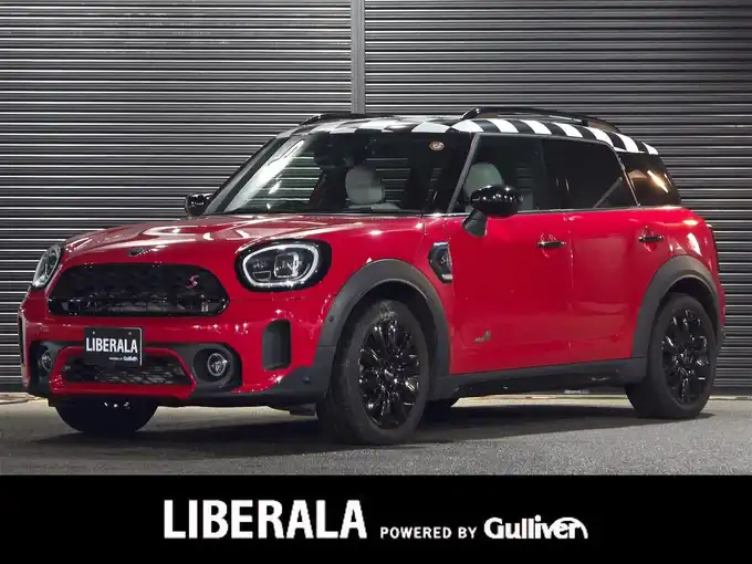 新着情報“ＭＩＮＩクーパーD クロスオーバー オール4 エッセンシャル・トリム”2021年式チリ・レッド入荷しました！