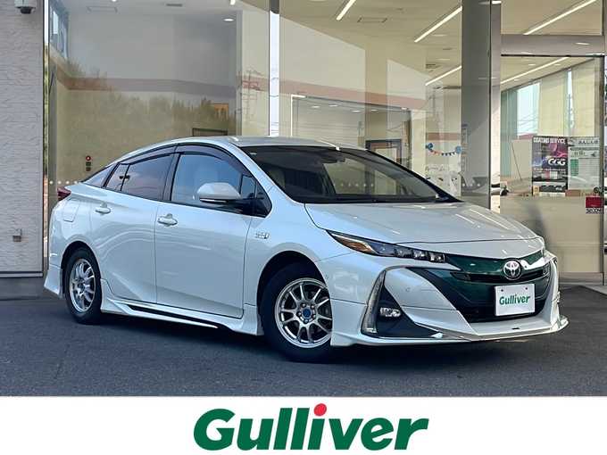 新着情報“プリウスＰＨＶAプレミアム”2018年式ホワイトパールクリスタルシャイン入荷しました！