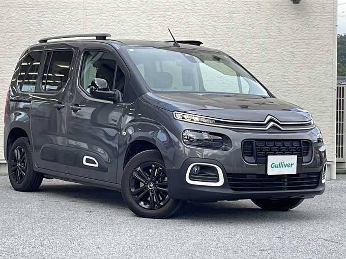 新着情報“ベルランゴマックス ブルーHDi”2023年式ガンＭ入荷しました！