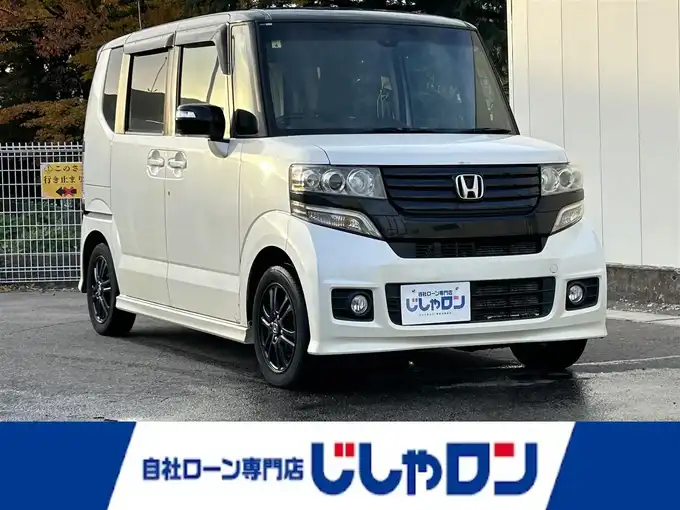 新着情報“Ｎ－ＢＯＸカスタム2トーンカラースタイル G・Aパッケージ”2014年式プレミアムホワイトパール入荷しました！