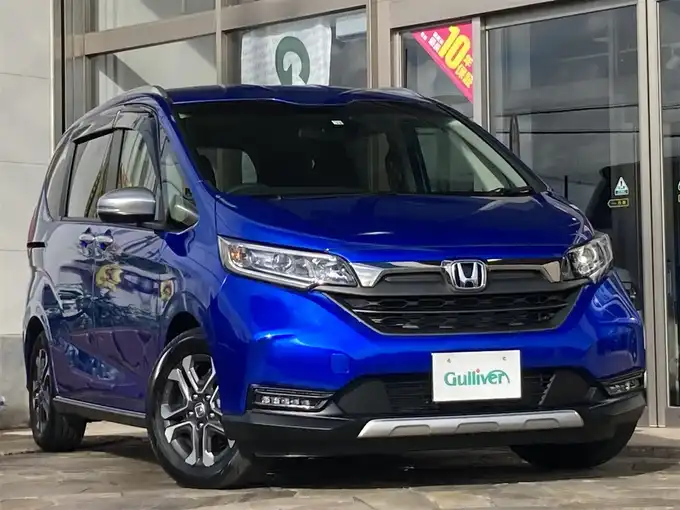 新着情報“フリードクロスター”2022年式プレミアムクリスタルブルークリスタル入荷しました！