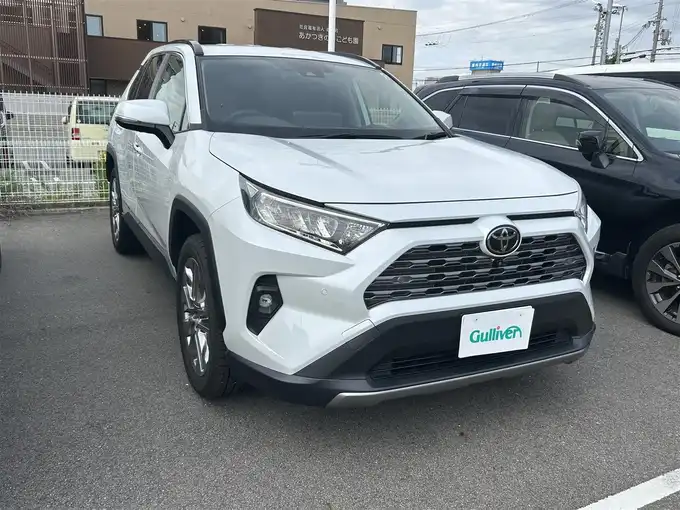 新着情報“ＲＡＶ４G Zパッケージ”2022年式プラチナホワイトパールマイカ入荷しました！