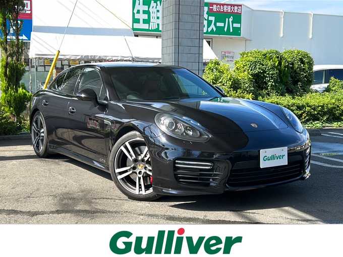 新着情報“パナメーラパナメーラ GTS”2016年式ジェットブラック入荷しました！
