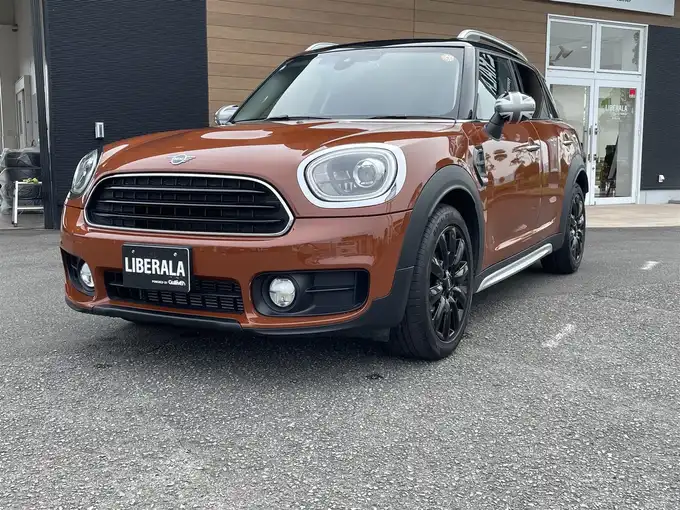 新着情報“ＭＩＮＩクーパーD クロスオーバー”2019年式チェスナットブラウン入荷しました！