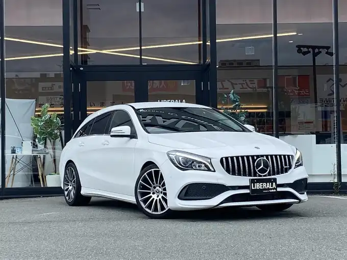新着情報“ＣＬＡクラス シューティングブレークCLA180 シューティングブレーク AMG スタイル”2018年式白入荷しました！