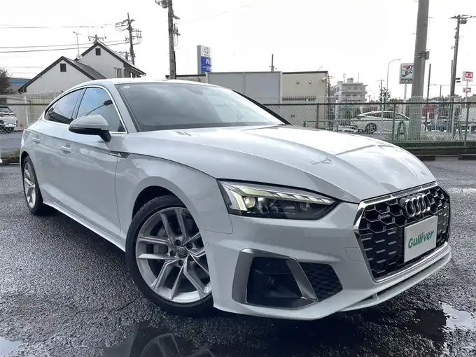 新着情報“Ａ５スポーツバック45TFSIクワトロ Sライン”2021年式グレイシアホワイトメタリック入荷しました！