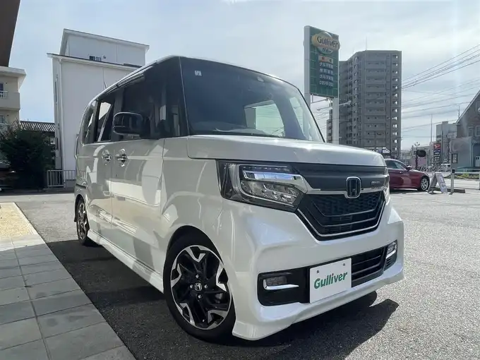 新着情報“Ｎ－ＢＯＸカスタムG・Lターボホンダセンシング”2018年式プラチナホワイトパール入荷しました！