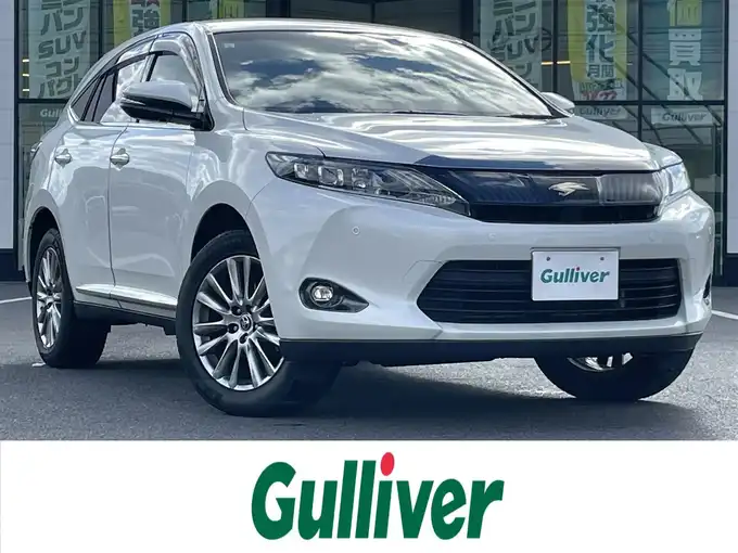 新着情報“ハリアープレミアム”2017年式ホワイトパールクリスタルシャイン入荷しました！