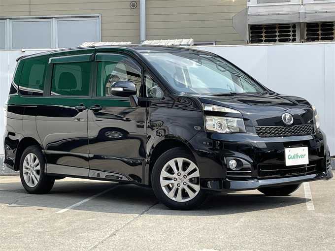 新着情報“ヴォクシーZS”2010年式ブラック入荷しました！