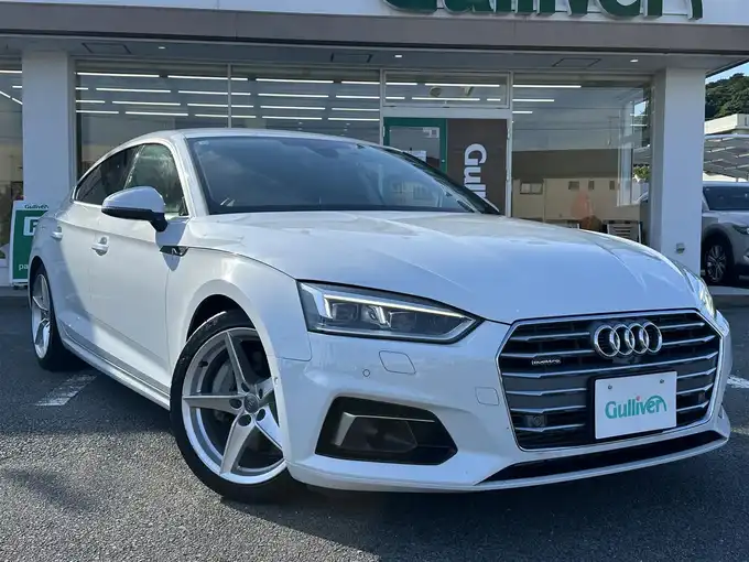 新着情報“Ａ５スポーツバック45TFSIクワトロ スポーツ”2018年式パール入荷しました！