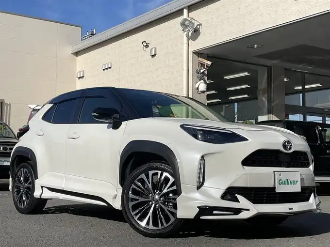 新着情報“ヤリスクロスZ”2021年式グレーメタリック/ホワイト入荷しました！