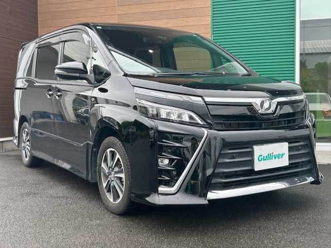新着情報“ヴォクシーZS”2019年式ブラック入荷しました！