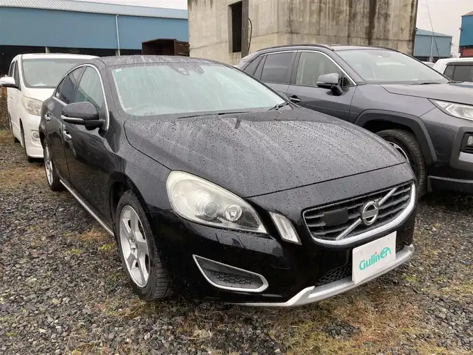 新着情報“Ｓ６０T4”2012年式黒入荷しました！