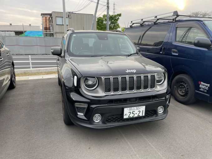 新着情報“ジープ・レネゲードリミテッド”2019年式黒入荷しました！