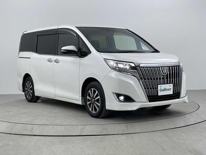 新着情報“エスクァイアGi”2021年式ホワイトパールクリスタルシャイン入荷しました！