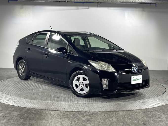 新着情報“プリウスS”2011年式ブラック入荷しました！