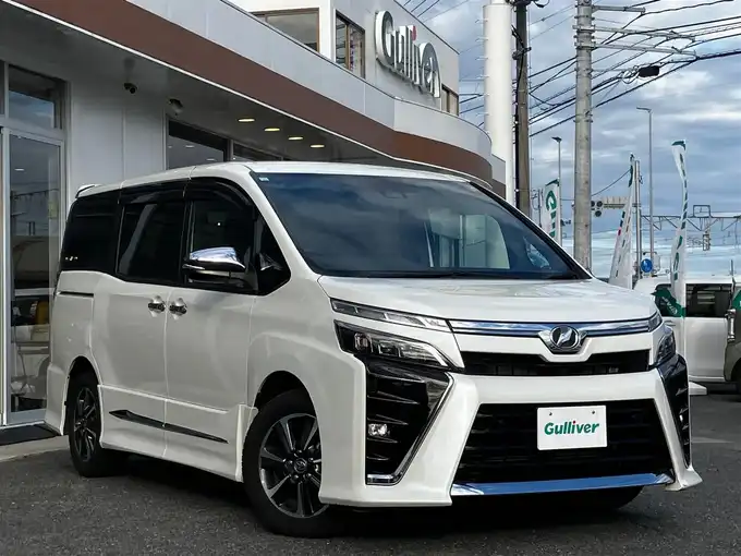 新着情報“ヴォクシーZS 煌Ⅱ”2019年式ホワイトパールクリスタルシャイン入荷しました！