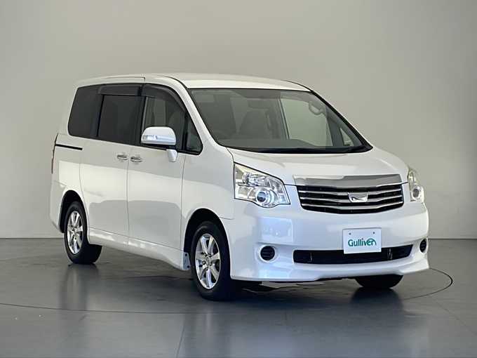 新着情報“ノアX スマートエディション”2012年式ホワイトパールクリスタルシャイン入荷しました！