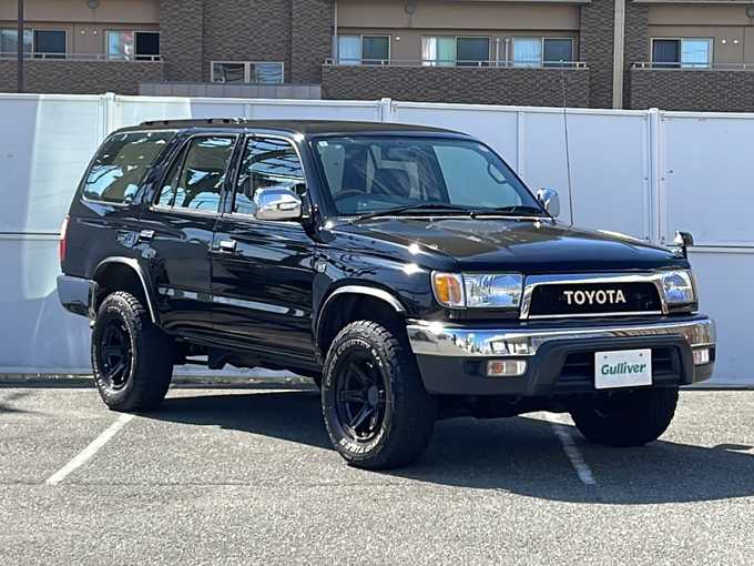 新着情報“ハイラックスサーフSSR－X Vセレクション”1999年式黒入荷しました！