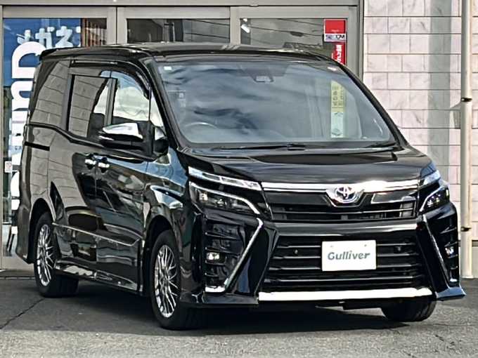 新着情報“ヴォクシーハイブリッドZS 煌Ⅲ”2020年式ブラック入荷しました！