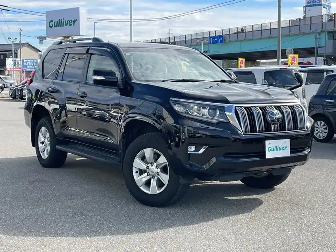 新着情報“ランドクルーザープラドTX”2019年式ブラック入荷しました！