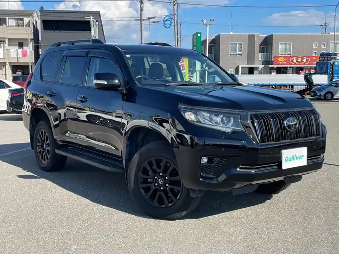 新着情報“ランドクルーザープラドTX Lパッケージ・ブラックエディション”2021年式黒入荷しました！