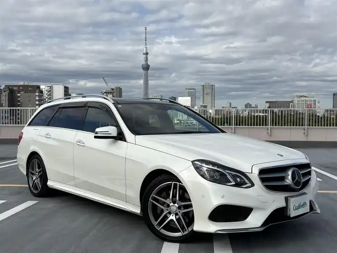 新着情報“ＥクラスステーションワゴンE350 ブルーテック ステーションワゴン アバンギャルド”2015年式ダイヤモンドホワイト入荷しました！