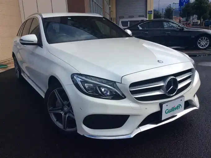 新着情報“Ｃ２２０ｄワゴン スポーツ”2015年式パール入荷しました！