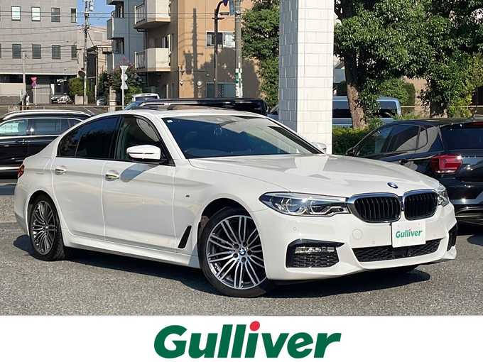 新着情報“５シリーズ523d Mスポーツ”2017年式アルピンホワイトⅢ入荷しました！