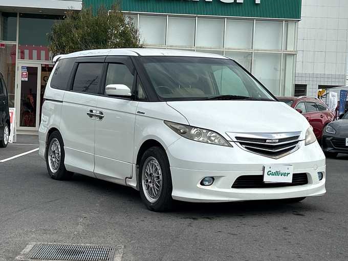 新着情報“エリシオンVX”2006年式ブルーイッシュホワイトパール入荷しました！