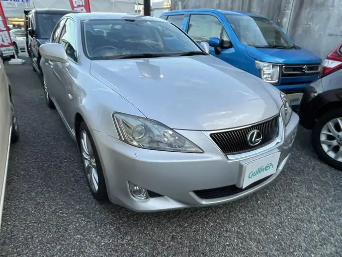 新着情報“ＩＳ250 バージョンL”2006年式シルバー入荷しました！