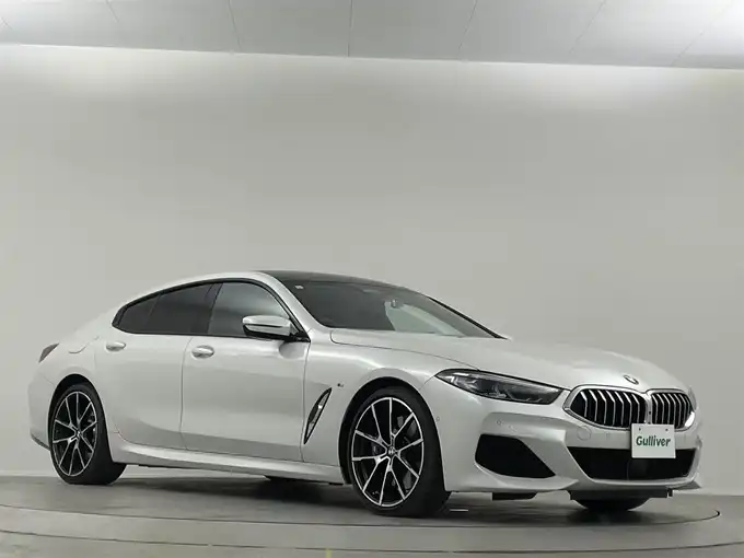 新着情報“８シリーズ840i グランクーペ”2021年式白入荷しました！