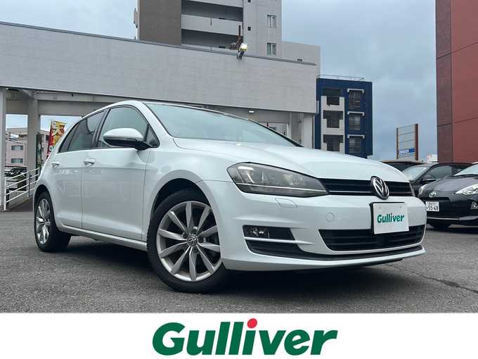新着情報“ゴルフTSIコンフォートライン”2017年式白入荷しました！