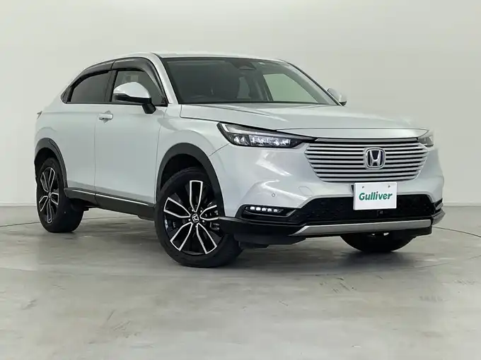 新着情報“ヴェゼルe:HEV Z”2022年式プレミアムサンライトホワイトパール入荷しました！