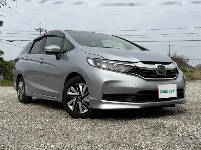 新着情報“シャトルハイブリッド ホンダセンシング”2022年式ルナシルバーM入荷しました！