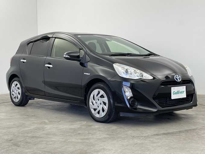 新着情報“アクアSスタイルブラック”2017年式ブラックマイカ入荷しました！