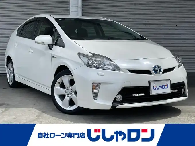 新着情報“プリウスSツーリングセレクション”2014年式ホワイトパールクリスタルシャイン入荷しました！