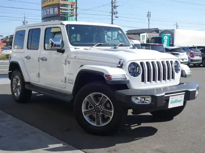 新着情報“ジープ・ラングラーアンリミテッドサハラ”2020年式白入荷しました！