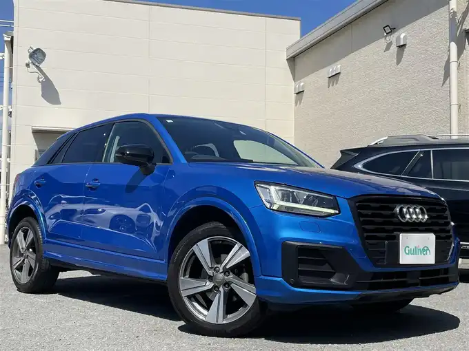 新着情報“Ｑ２30TFSIスポーツ”2020年式マコウブルークリスタルエフェクト入荷しました！