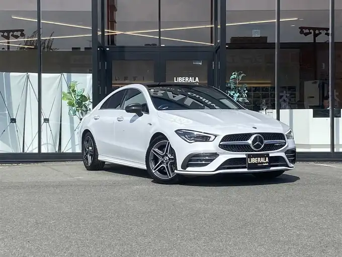 新着情報“ＣＬＡクラスCLA200d AMGライン”2019年式デジタルホワイト入荷しました！