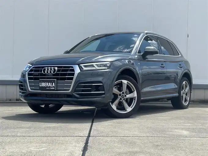 新着情報“Ｑ５2．0TFSIクワトロ スポーツ”2018年式デイトナグレーパールエフェクト入荷しました！
